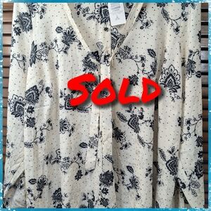 Torrid White and Black Tie Front Floral Blouse